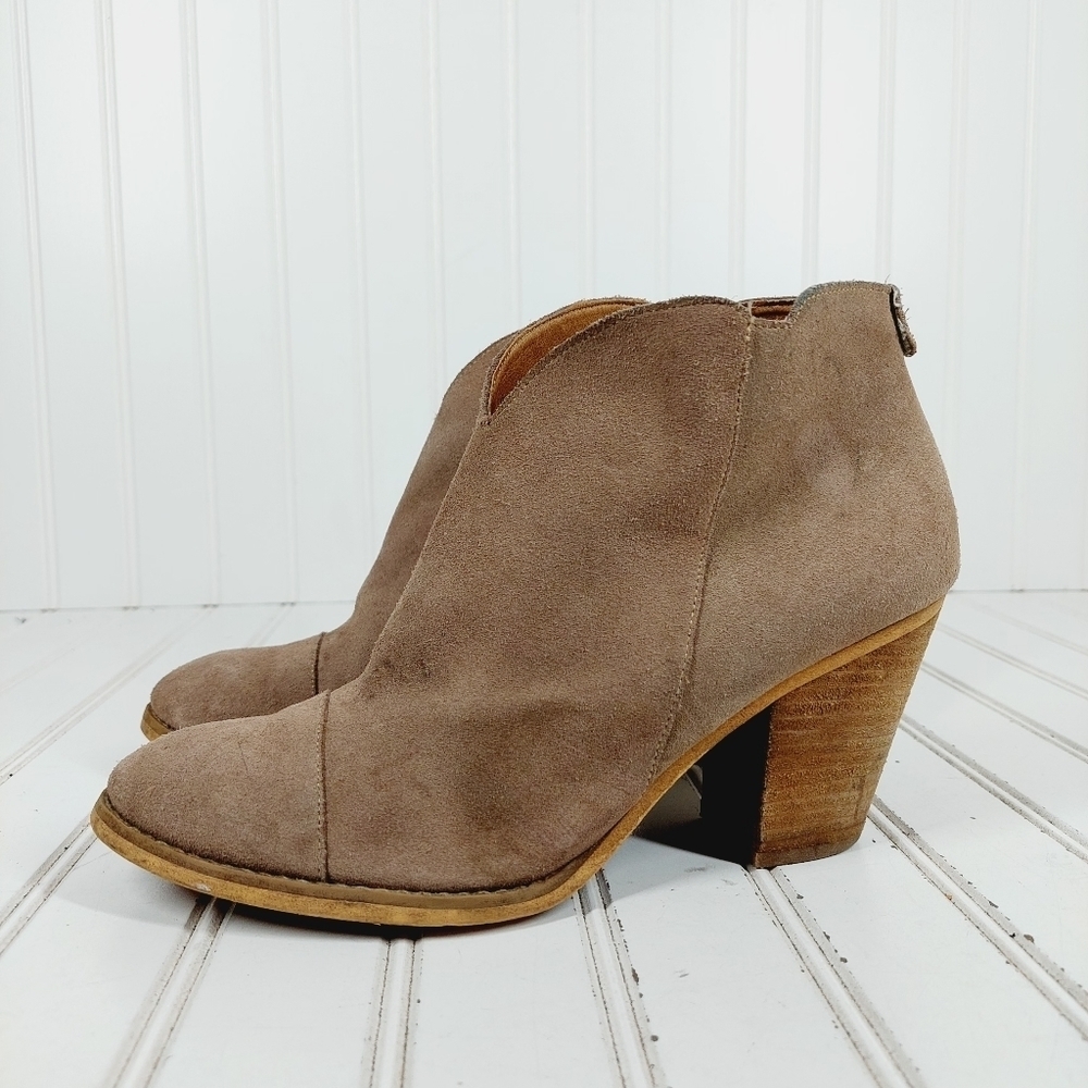 Susina Blakely Tan Suede Slip On Block Heel Ankle Boots / Booties H980